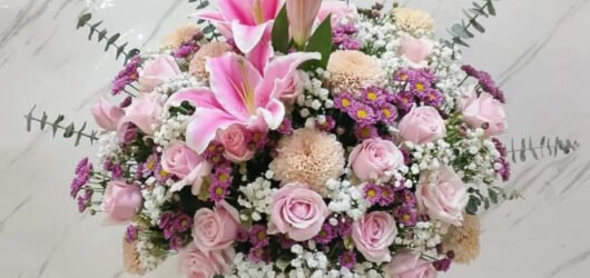 Rangkaian Bunga Meja